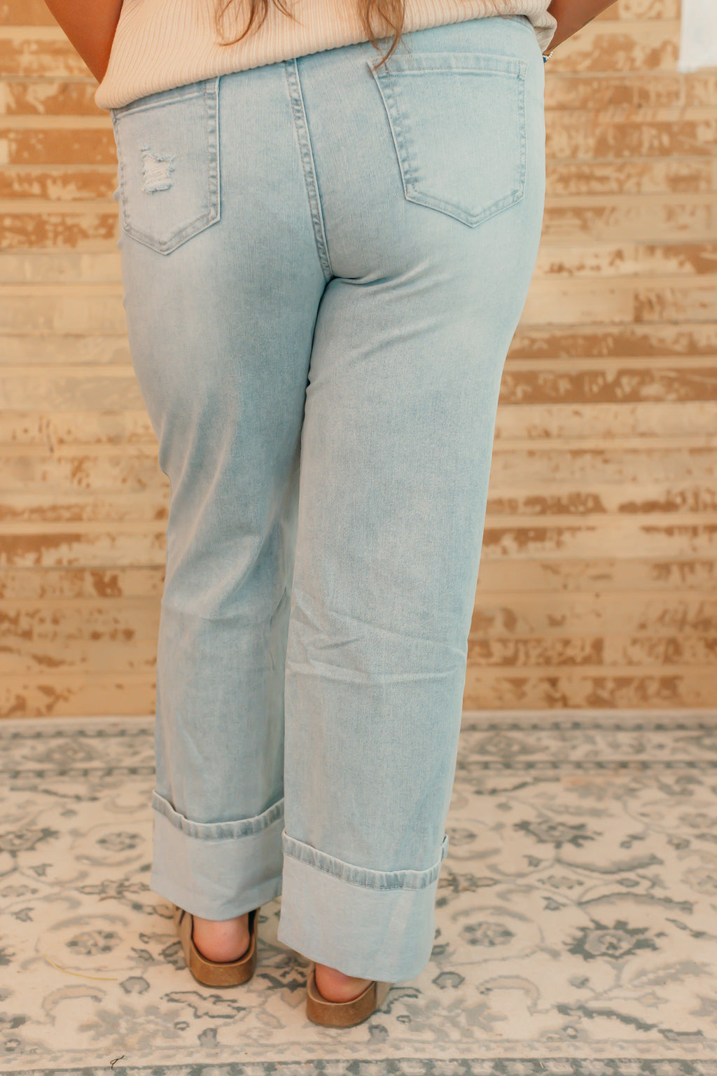 weekend washed jeans