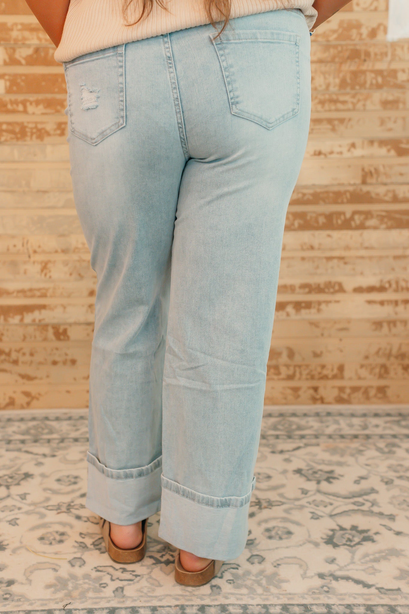 weekend washed jeans